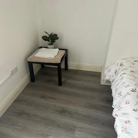 아파트 Holy Cross Friary High Street *